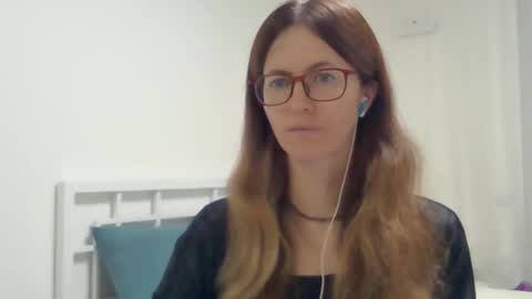 valerie_rose777 online show from October 13, 2025, 7:47 pm