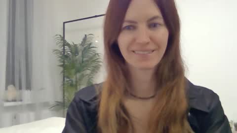 valerie_rose777 online show from December 16, 2025, 8:58 pm