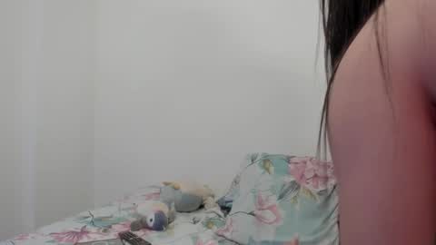 Snapshot of valerie_rouse chatting on February 18, 2026, 9:00 pm Valerie online show from February 18, 2026, 9:00 pm