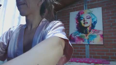 valerie_rousse online show from December 22, 2024, 8:03 pm