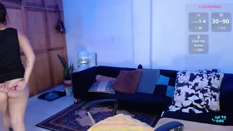Snapshot of valerie_smile chatting on January 26, 2025, 11:39 am Valerie online show from January 26, 2025, 11:39 am
