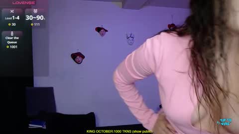 Snapshot of valerie_smile chatting on October 16, 2025, 2:45 am Valerie online show from October 16, 2025, 2:45 am