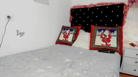 Snapshot of valeriebl chatting on December 1, 2025, 11:43 pm Valerie Blake online show from December 1, 2025, 11:43 pm