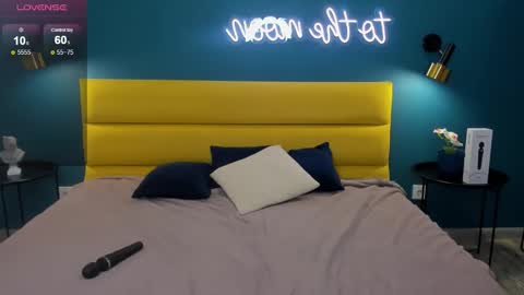 Hot  Valerie online show from November 26, 2025, 2:01 am