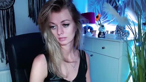 Snapshot of valerieluvsugar chatting on February 20, 2025, 2:46 pm Valerie online show from February 20, 2025, 2:46 pm