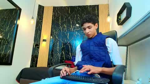 VALERIO  online show from April 15, 2026, 3:02 am