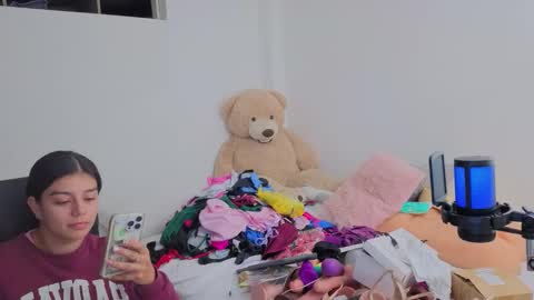 Juli C online show from November 26, 2025, 12:55 am