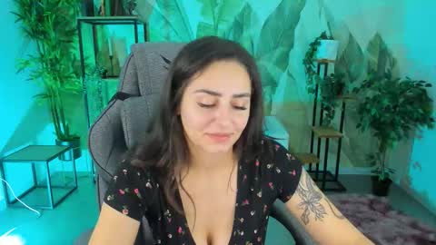 Valerie online show from November 27, 2025, 3:47 pm