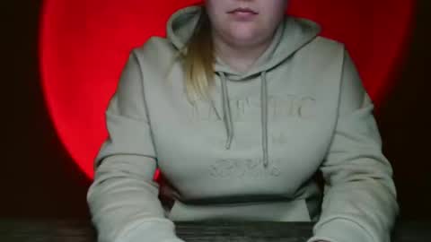 Snapshot of valerivane chatting on December 16, 2025, 4:23 pm Valery online show from December 16, 2025, 4:23 pm