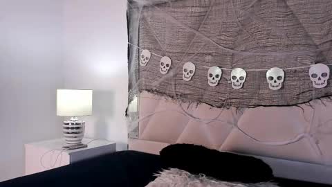 Snapshot of valerri_ chatting on October 23, 2025, 1:10 pm valerri_ online show from October 23, 2025, 1:10 pm
