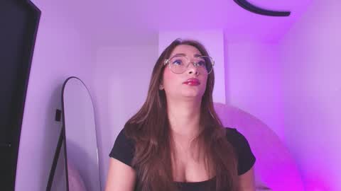 Valeryn online show from February 18, 2026, 3:02 am