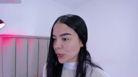 Snapshot of valery__nova chatting on November 4, 2025, 1:48 am Cris online show from November 4, 2025, 1:48 am