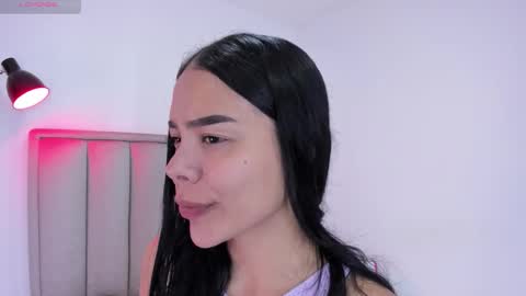 Snapshot of valery__nova chatting on November 5, 2025, 2:55 am Cris online show from November 5, 2025, 2:55 am