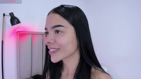 Snapshot of valery__nova chatting on November 28, 2025, 5:04 pm Cris online show from November 28, 2025, 5:04 pm