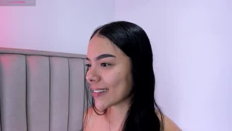 Cris  online show from March 10, 2026, 2:33 pm