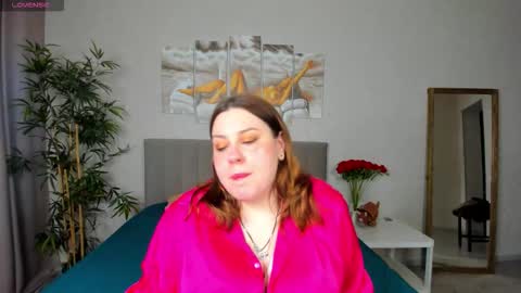 Snapshot of valery_grand chatting on February 2, 2026, 8:35 am Valery online show from February 2, 2026, 8:35 am