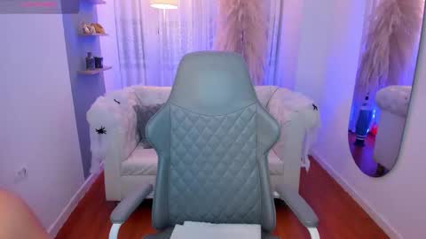 Snapshot of valery_lane chatting on October 15, 2025, 11:10 am Valery Lane online show from October 15, 2025, 11:10 am