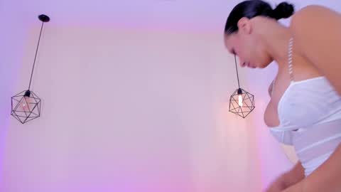 Snapshot of valery_santorini chatting on September 18, 2025, 12:18 pm VALERY online show from September 18, 2025, 12:18 pm