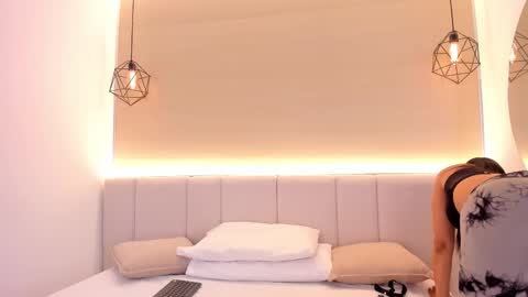 Snapshot of valery_santorini chatting on March 25, 2026, 12:11 pm VALERY online show from March 25, 2026, 12:11 pm