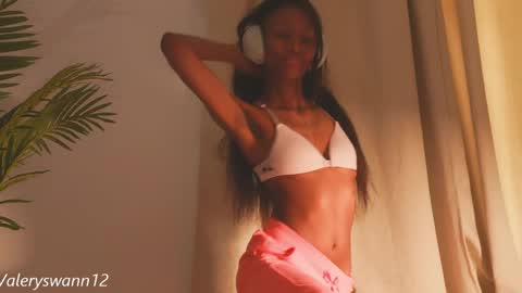 Valery swan1 online show from May 26, 2026, 4:25 pm