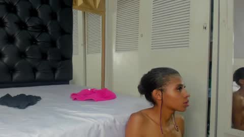 Snapshot of valery_villa_ chatting on December 6, 2024, 11:14 pm Valery online show from December 6, 2024, 11:14 pm