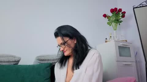 valeryablack online show from April 19, 2026, 7:05 pm