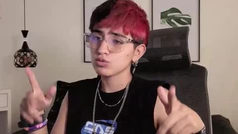 Snapshot of valeryevansvg chatting on December 2, 2025, 12:21 pm Valery online show from December 2, 2025, 12:21 pm