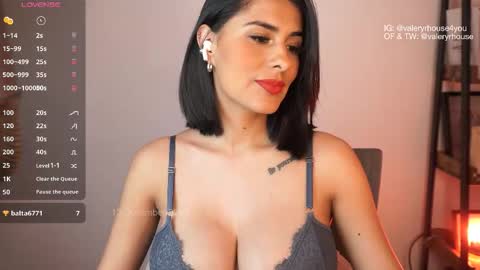 Snapshot of valeryrhouse_ chatting on December 14, 2025, 1:55 am All my links here online show from December 14, 2025, 1:55 am