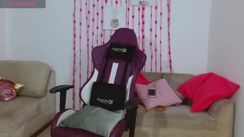 Snapshot of valerysimon chatting on January 28, 2025, 10:56 pm Valery S online show from January 28, 2025, 10:56 pm