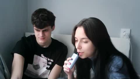 Snapshot of valesios chatting on November 25, 2025, 10:04 am valesios online show from November 25, 2025, 10:04 am