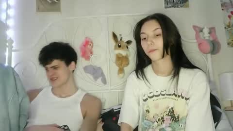 Snapshot of valesios chatting on December 15, 2025, 11:47 am valesios online show from December 15, 2025, 11:47 am