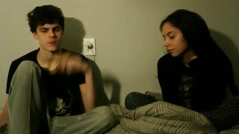 Snapshot of valesios chatting on December 19, 2025, 3:19 pm valesios online show from December 19, 2025, 3:19 pm