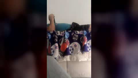 Snapshot of valetv2222 chatting on June 12, 2026, 5:56 pm valetv2222 online show from June 12, 2026, 5:56 pm
