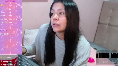 Snapshot of valevicious chatting on December 3, 2024, 10:18 pm valevicious online show from December 3, 2024, 10:18 pm