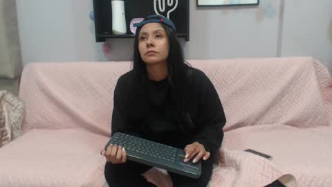 Snapshot of valevicious chatting on January 25, 2025, 7:18 pm valevicious online show from January 25, 2025, 7:18 pm