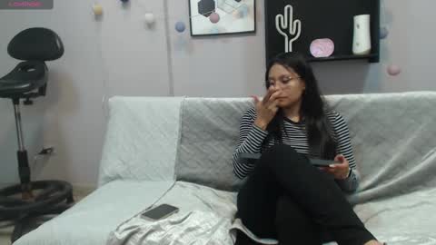 Snapshot of valevicious chatting on February 21, 2025, 7:32 pm valevicious online show from February 21, 2025, 7:32 pm