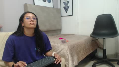 Snapshot of valevicious chatting on February 25, 2025, 7:47 pm valevicious online show from February 25, 2025, 7:47 pm