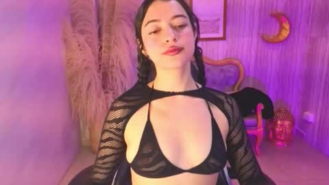 Valkiria  online show from November 22, 2025, 1:32 pm