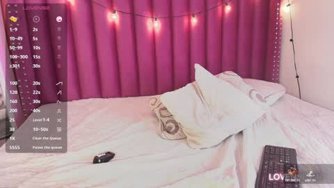 Snapshot of valkiria_moore chatting on December 20, 2024, 9:17 pm Valkiria moore online show from December 20, 2024, 9:17 pm