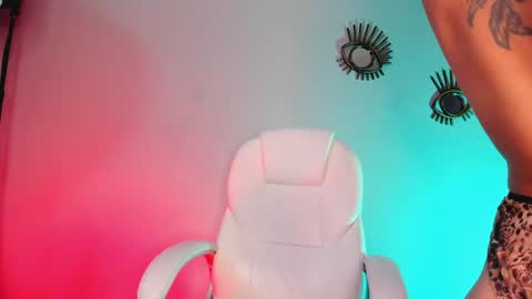 Snapshot of valkiria_ponce chatting on January 18, 2025, 5:37 pm Valkiria online show from January 18, 2025, 5:37 pm