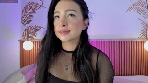 valleriie_ online show from March 22, 2026, 4:43 pm