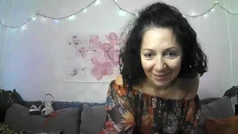 ValleriWind online show from May 14, 2026, 2:07 am