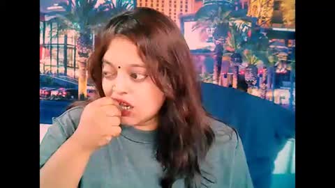 Snapshot of valleyval chatting on January 20, 2025, 9:35 am indianvalvet priya is back online show from January 20, 2025, 9:35 am