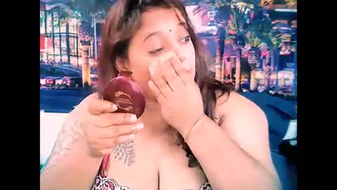 Snapshot of valleyval chatting on February 1, 2025, 10:15 am indianvalvet priya is back online show from February 1, 2025, 10:15 am