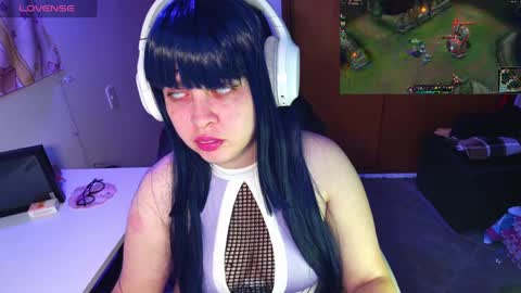 Snapshot of vallolet1_ chatting on January 8, 2025, 10:06 pm Im Violet online show from January 8, 2025, 10:06 pm
