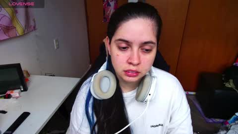 Snapshot of vallolet1_ chatting on January 15, 2025, 9:20 pm Im Violet online show from January 15, 2025, 9:20 pm