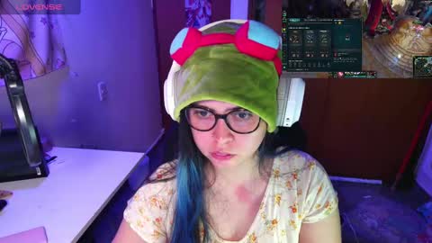 Snapshot of vallolet1_ chatting on January 23, 2025, 5:24 am Im Violet online show from January 23, 2025, 5:24 am