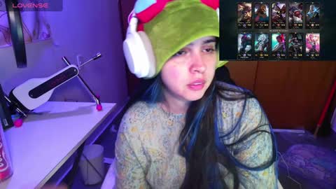 Snapshot of vallolet1_ chatting on January 25, 2025, 6:55 am Im Violet online show from January 25, 2025, 6:55 am