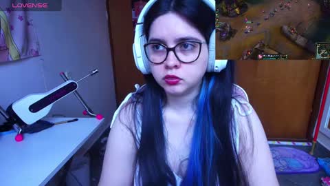Snapshot of vallolet1_ chatting on February 7, 2025, 2:15 pm Im Violet online show from February 7, 2025, 2:15 pm
