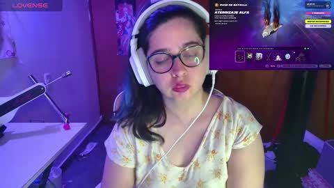 Snapshot of vallolet1_ chatting on February 28, 2025, 11:23 pm Im Violet online show from February 28, 2025, 11:23 pm